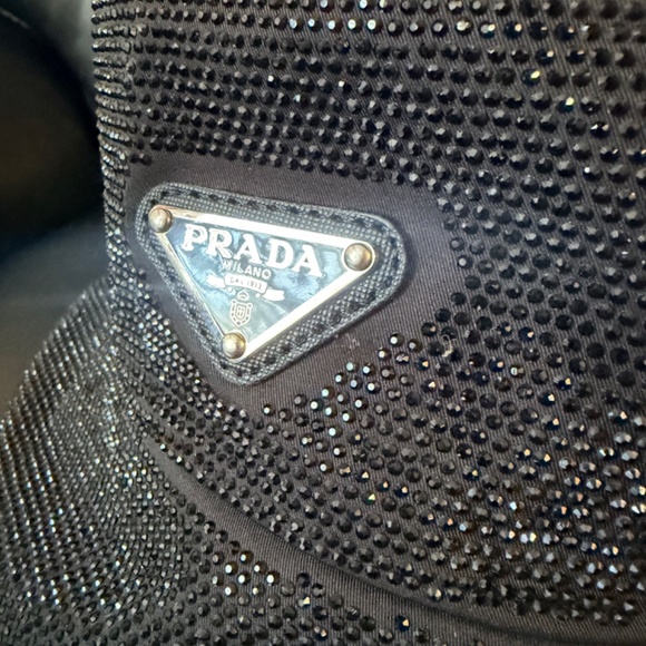PRADA WOMEN'S BLACK CRYSTAL EMBELLISHED BUCKET HAT ONE SIZE EXCELLENT - Picture 2 of 5